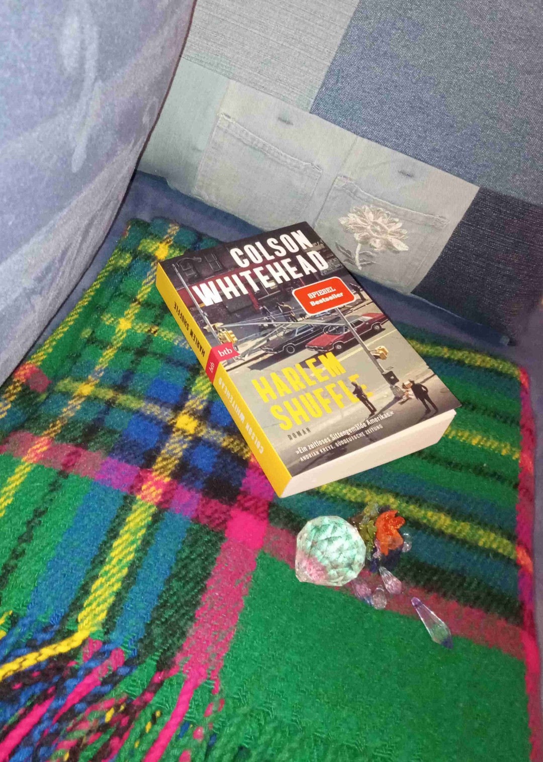 Eine großartige Zeitreise in die 60er Jahre.
Wer Geschichten aus dieser Zeit mag, kann an diesem Buch nicht vorbei gehen!