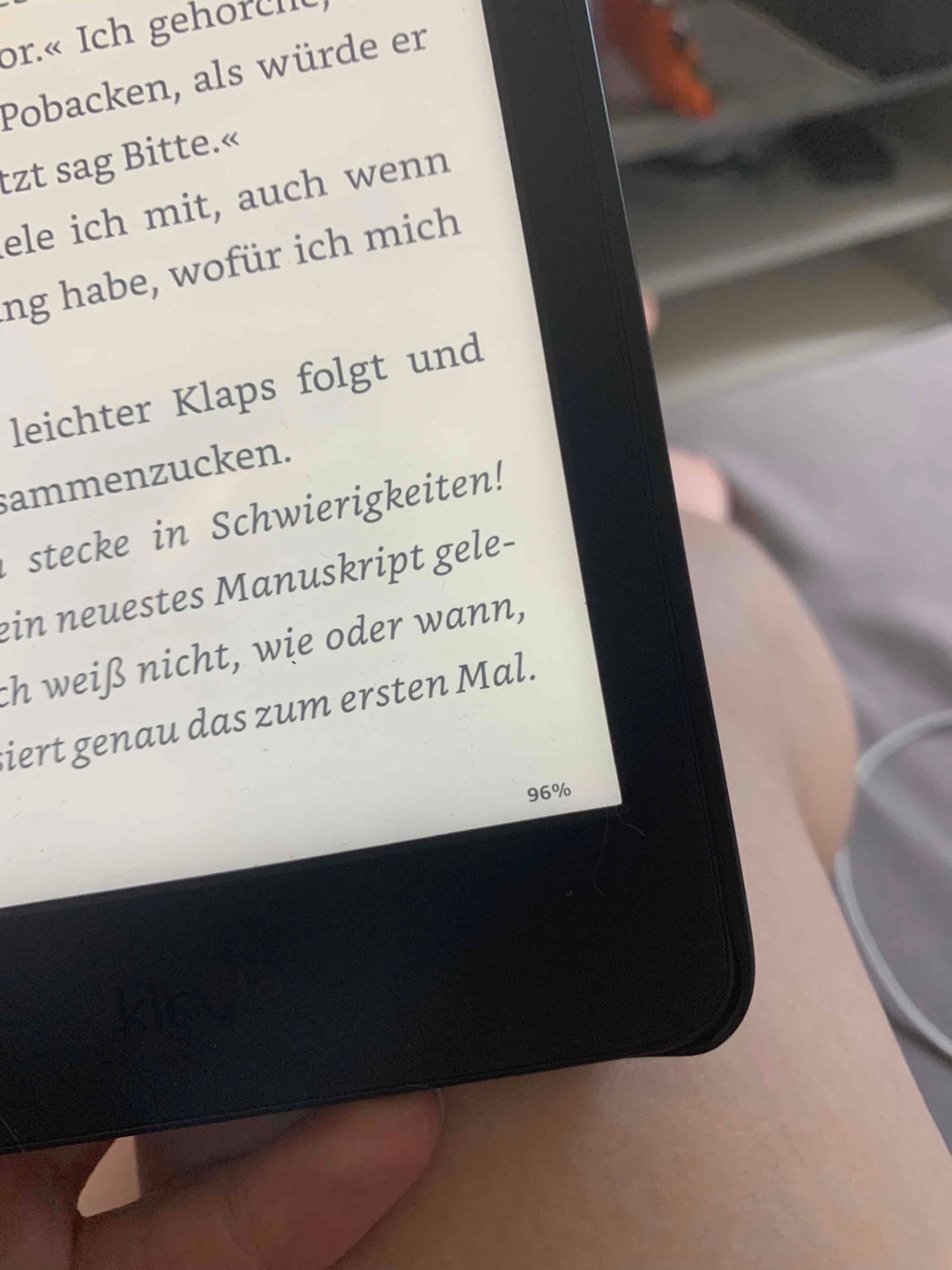 sehr sehr schönes Buch ich hatte das Gefühl, das ich live dabei bin u. bin durch das Buch durch geflogen. ^^ 