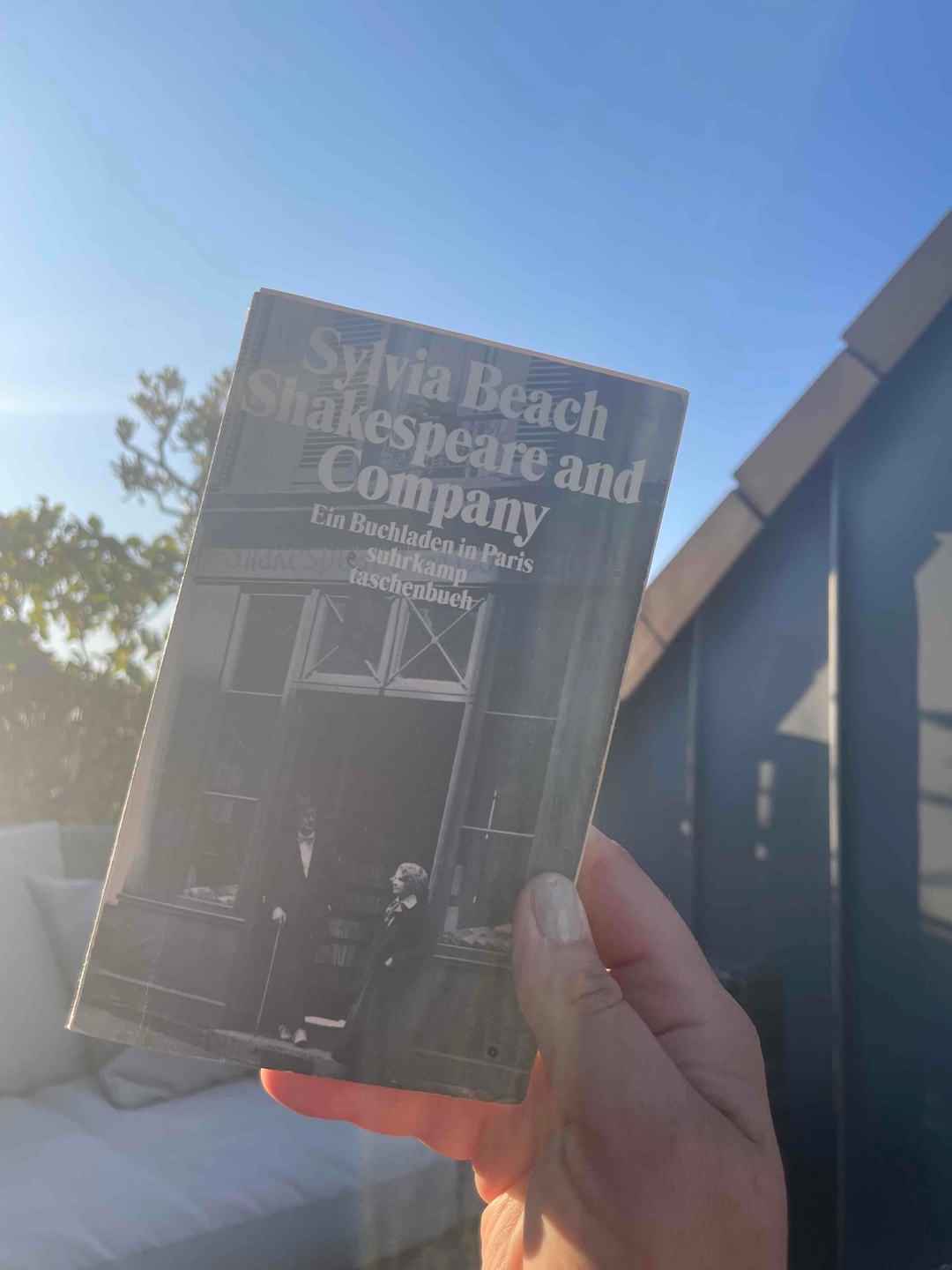 Ich hatte das Gefühl mit Sylvia im Buchladen zu stehen und all die faszinierenden Menschen zu treffen.
