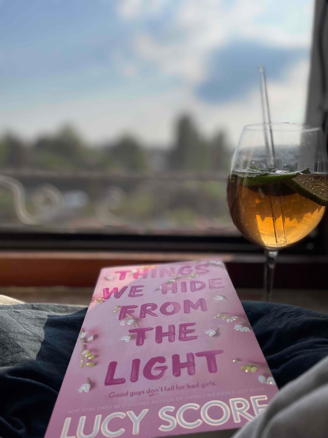Lina ist einfach die beste 😍 so eine tolle Story und die ganze Familie wird mit eingebunden . Ich finde es klasse das Knox und Naomi Teil der Geschichte sind 🥰
