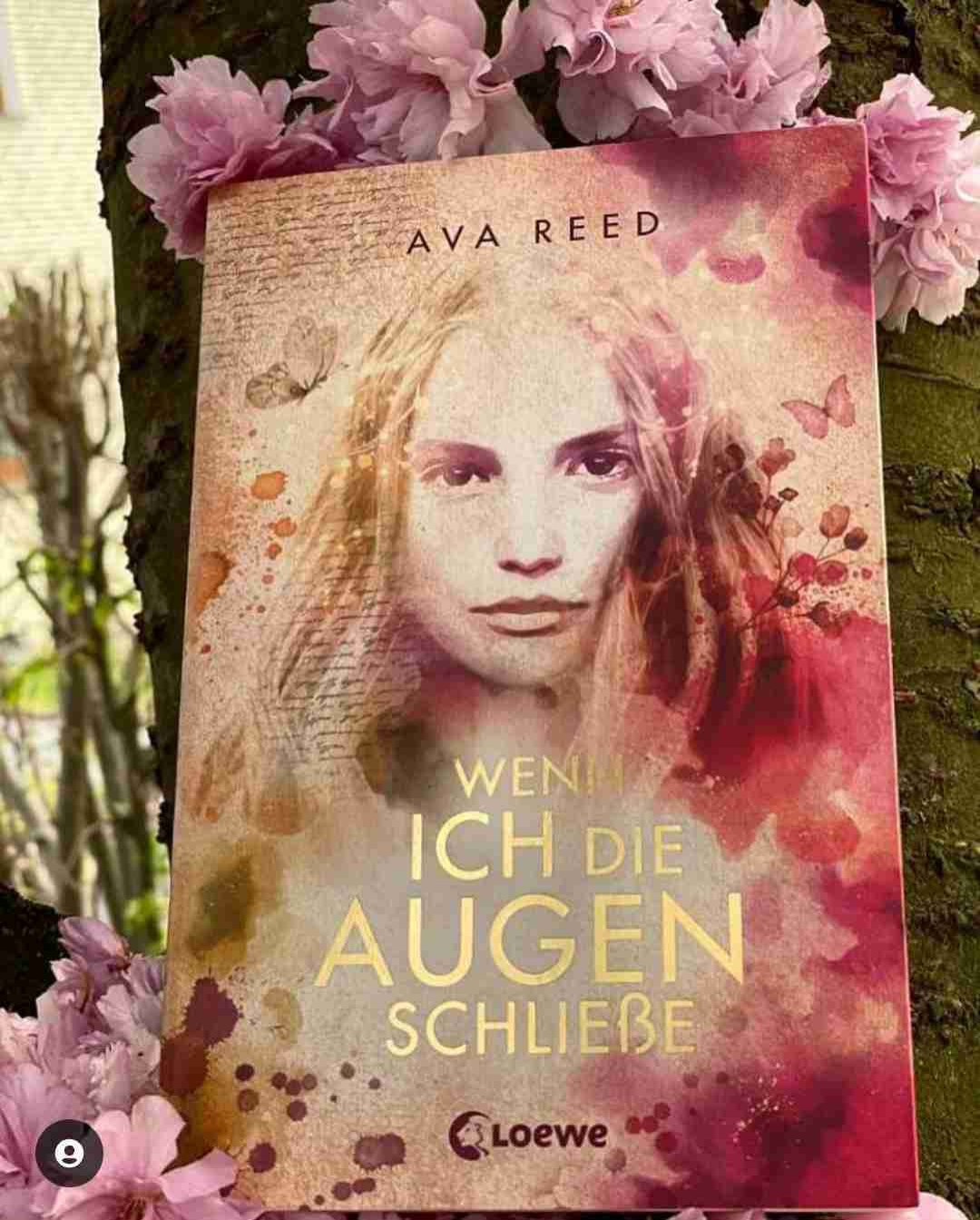 Es ist ein sehr berührend es und nachdenklich machendes Buch, in das ich mich selbst aufgrund meiner Vergangenheit sehr hineinversetzen konnte. Zumindest was das Thema Mobbing angeht. Auch den Aspekt mit der Liste fand ich besonders, da ich zu dem Zeitpunkt an dem ich das Buch gelesen habe so etwas aus Büchern noch gar nicht kannte 😊. Dadurch habe ich allerdings gemerkt das ich genau diesen Aspekt in Büchern ganz gerne mag 😄. Ich empfehle es also gern weiter, da es mir gut gefallen hat ☺️👍🏻.