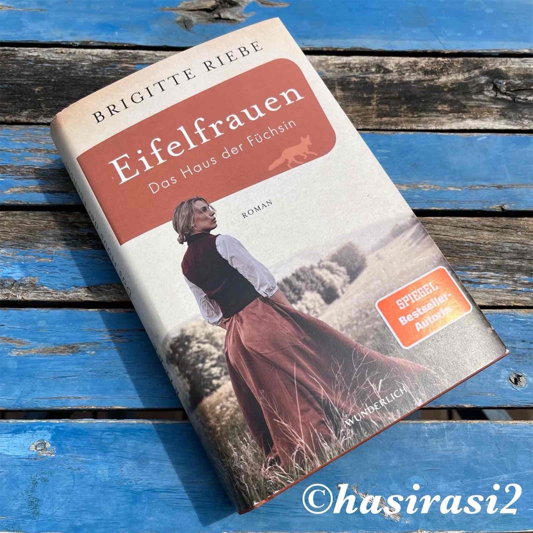Extrem bewegende und fesselnde, gut recherchierte Familiengeschichte. Johanna ist eine starke, mutige und unkonventionelle Frau, die für ihr eigenes Glück und das ihrer Wahlfamilie auf vieles verzichtet – aber eben nicht auf Liebe, ihre Freiheit und Unabhängigkeit. 5 Sterne für dieses #lesehighlight.