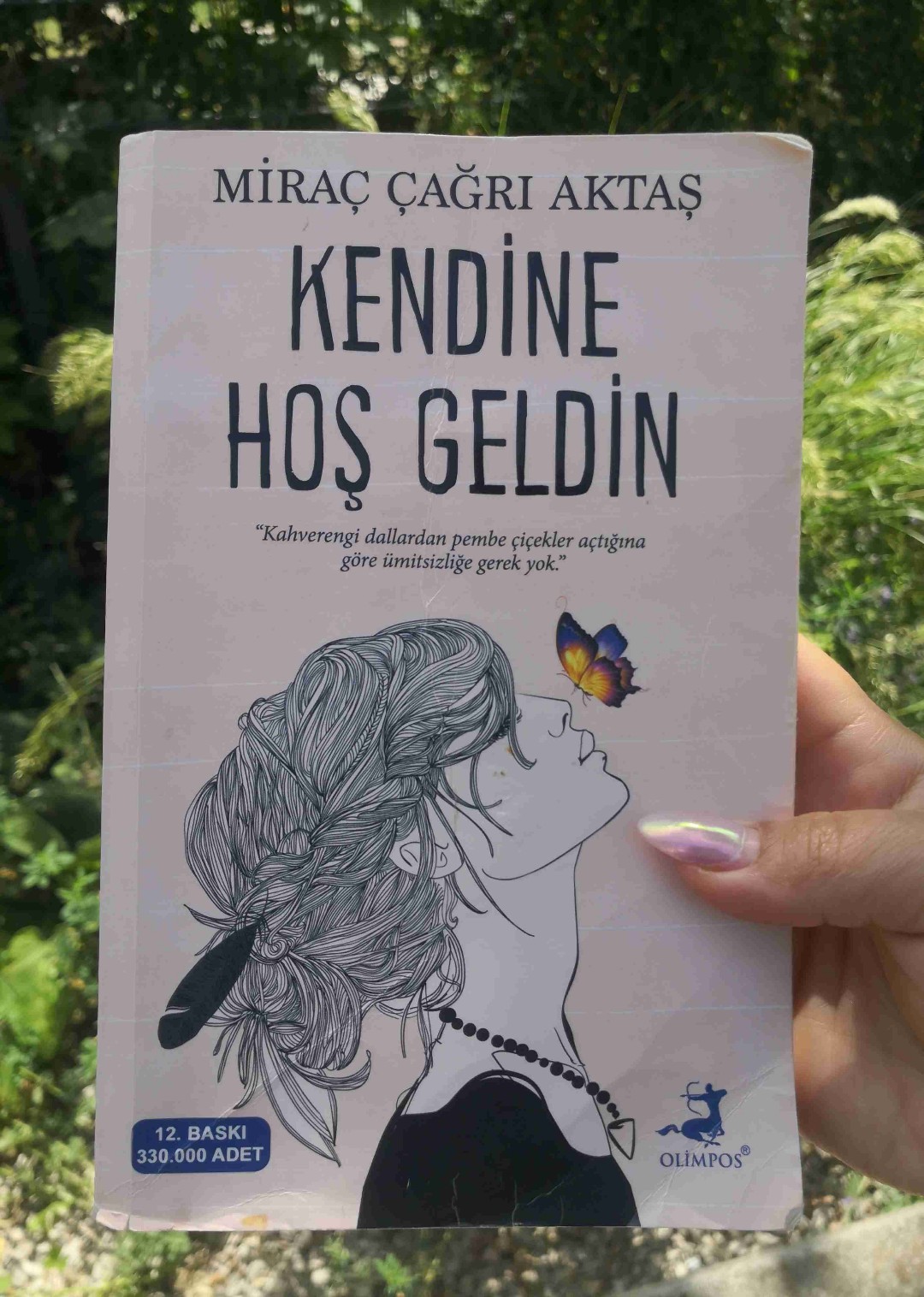 "Mutlu ol, çünkü kimse senin üzgün olmanı umursamıyor."
