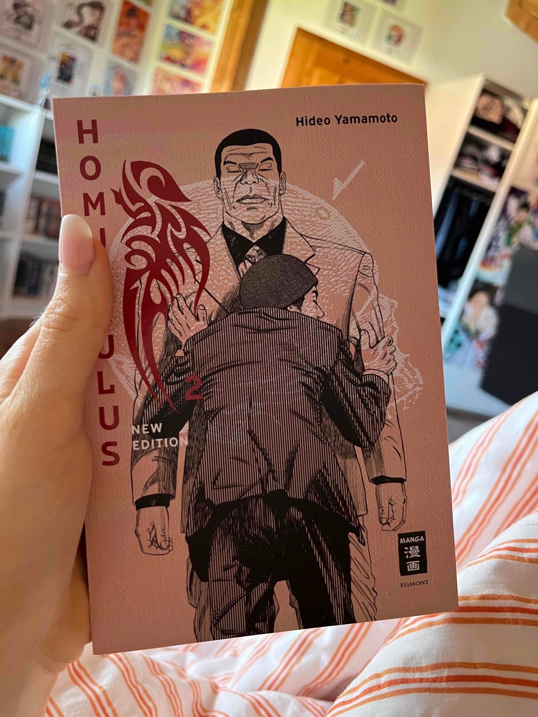 #MelsLeseMarathon Nr.3
[410] Homunculus 02

Ich hoffe ich muss nun nicht zu lange auf die Fortsetzung warten. Dass ich den Band heute direkt mitgenommen habe bereue ich keinesfalls!❤️ Jetzt muss ich nur das Warten aushalten😭 Das hat wirklich richtig toll angefangen🙏🏼