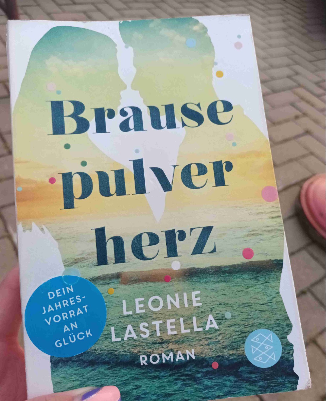 Einfach ein so wunderbares Sommerbuch mit viel Gefühl und auch Schmerz. Ich habe es geliebt❤️
