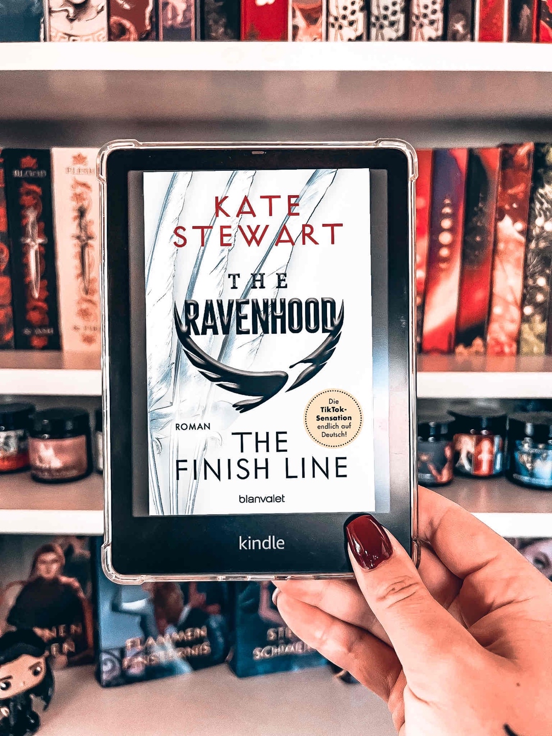 „𝓔𝓼 𝓲𝓼𝓽 𝓾𝓷𝓶ö𝓰𝓵𝓲𝓬𝓱, 𝓼𝓲𝓮 𝓷𝓲𝓬𝓱𝓽 𝔃𝓾 𝓵𝓲𝓮𝓫𝓮𝓷. 𝓤𝓷𝓭 𝓳𝓮 𝓻𝓮𝓲𝓯𝓮𝓻 𝓼𝓲𝓮 𝔀𝓲𝓻𝓭, 𝓭𝓮𝓼𝓽𝓸 𝓶𝓮𝓱𝓻 𝔀𝓲𝓻𝓭 𝓼𝓲𝓮 𝔃𝓾 𝓭𝓮𝓻 𝓾𝓷𝔀𝓲𝓭𝓮𝓻𝓼𝓽𝓮𝓱𝓵𝓲𝓬𝓱𝓮𝓷 𝓕𝓻𝓪𝓾, 𝓭𝓲𝓮 𝓪𝓵𝓵 𝓭𝓲𝓮𝓼𝓮 𝓑𝓮𝔀𝓾𝓷𝓭𝓮𝓻𝓾𝓷𝓰 𝓿𝓮𝓻𝓭𝓲𝓮𝓷𝓽.“