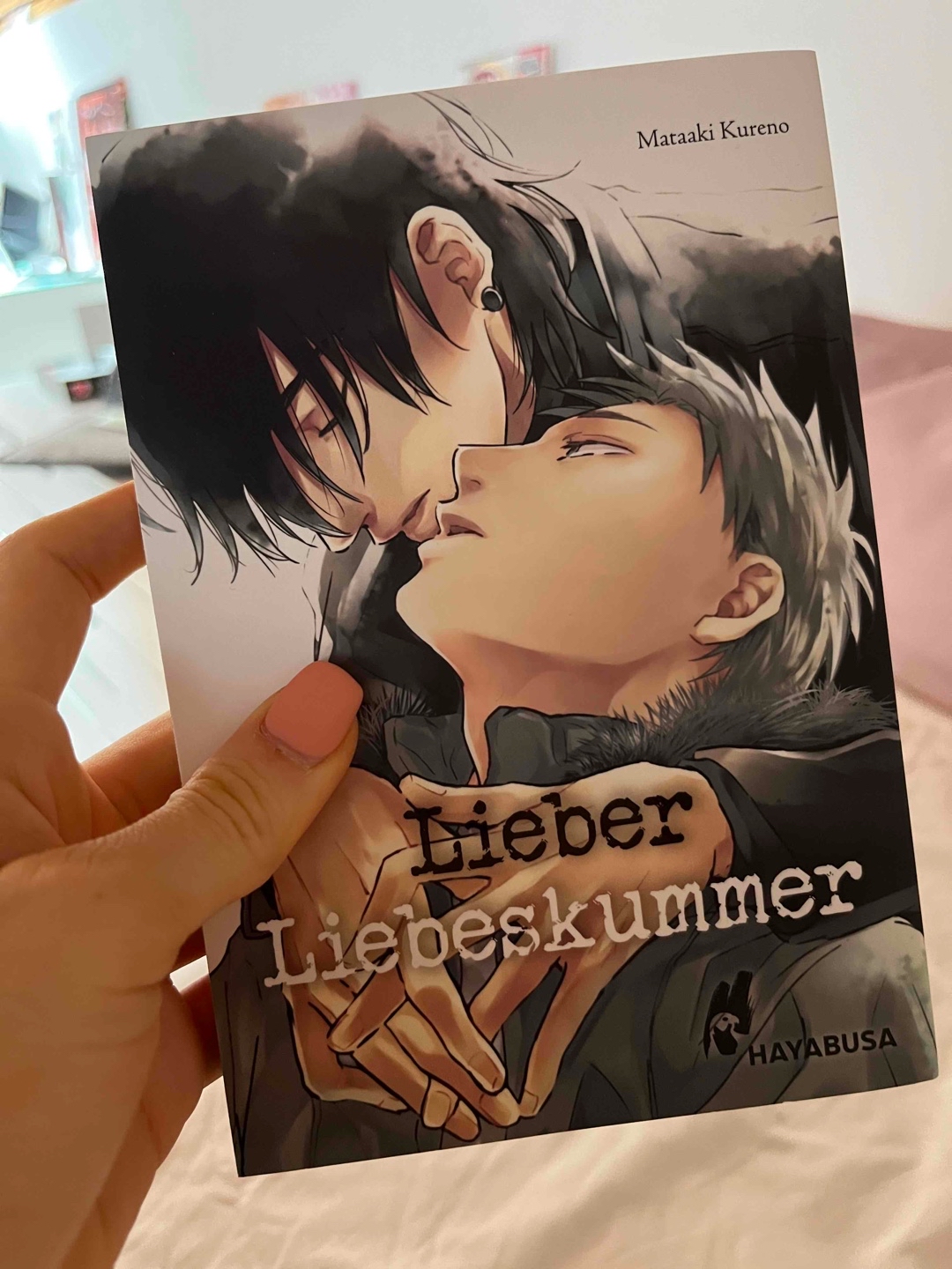 #DailyBoysLove Nr.6 |
Schon besser. Konnte mich aber dennoch nicht wirklich abholen😅 Das sind Titel, die man liest und nach 1 Woche wieder vergessen hat💜 Dennoch hatte ich mehr Spaß an diesem hier! Es sind spicy Szenen enthalten als Info für die, die es interessiert!