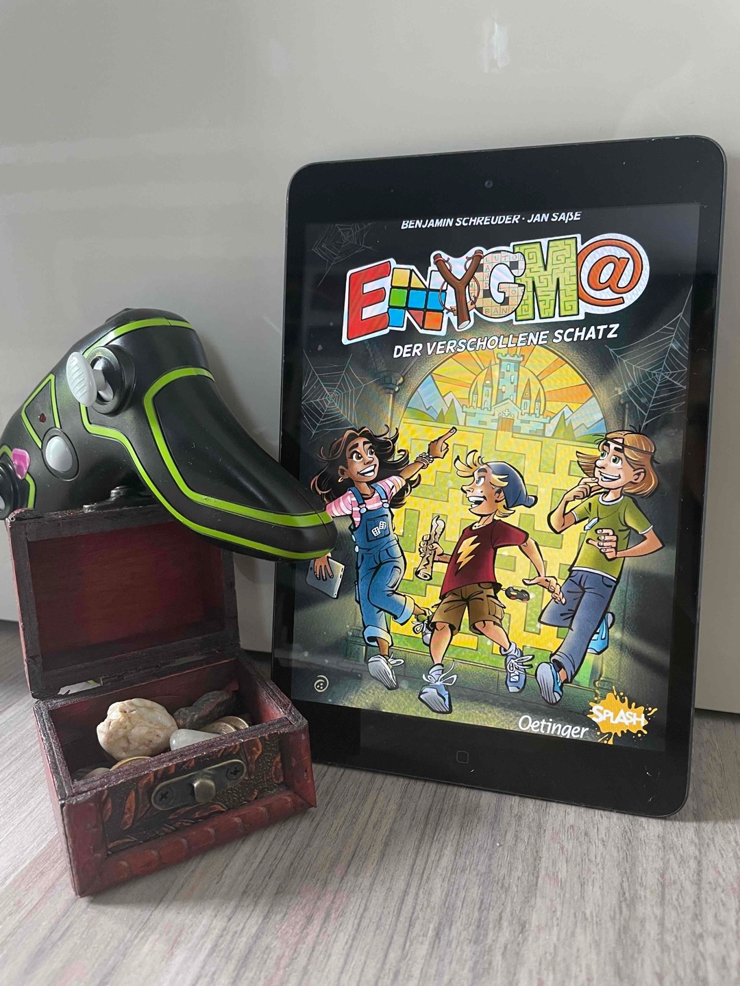 Spannung, knifflige Rätsel und tolle Charaktere in einem Buch. Ein Escape-Game zum Lesen.