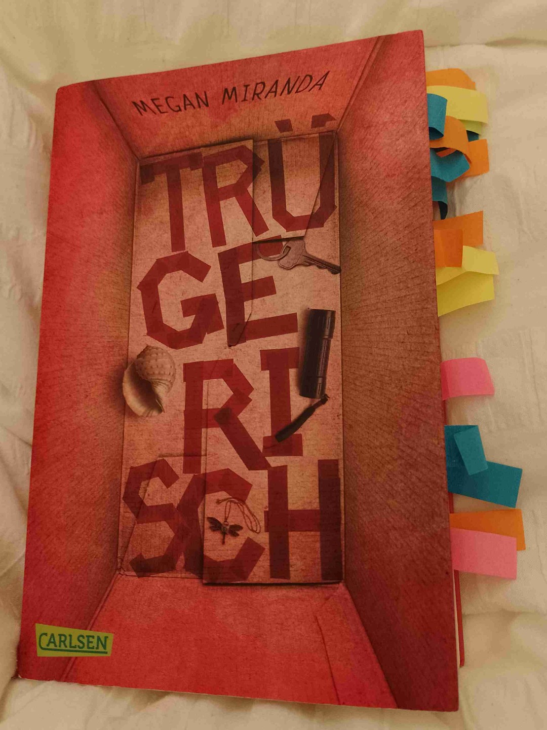 Ein sehr schönes Buch, total traurig, aber trotzdem spannend und es gibt dir Gänsehaut