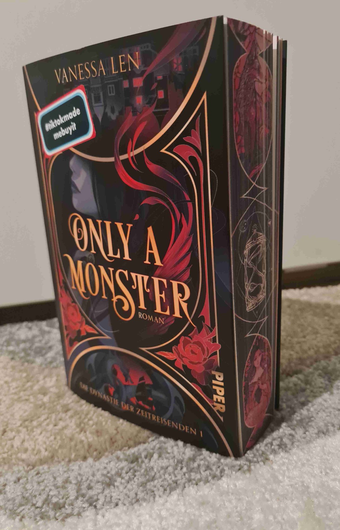 Monster. Helden. Zeitreisen.