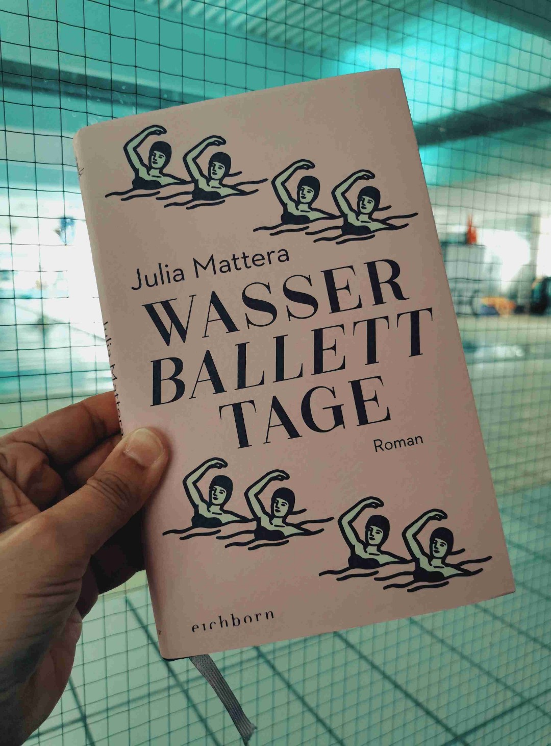 Auf den Schreibstil muss man sich einlassen können.