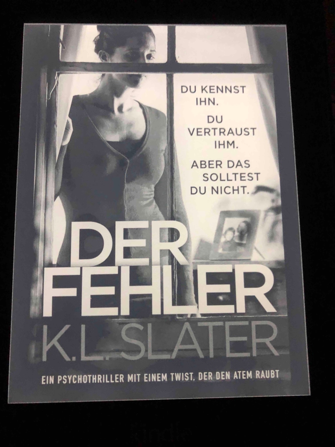 Neues Rezi Exemplar
Der Fehler erscheint am 14.9.2023 - bisher nur als EBook von kindle . Ändert sich bis zum Erscheinen vielleicht noch das es als Print erscheint