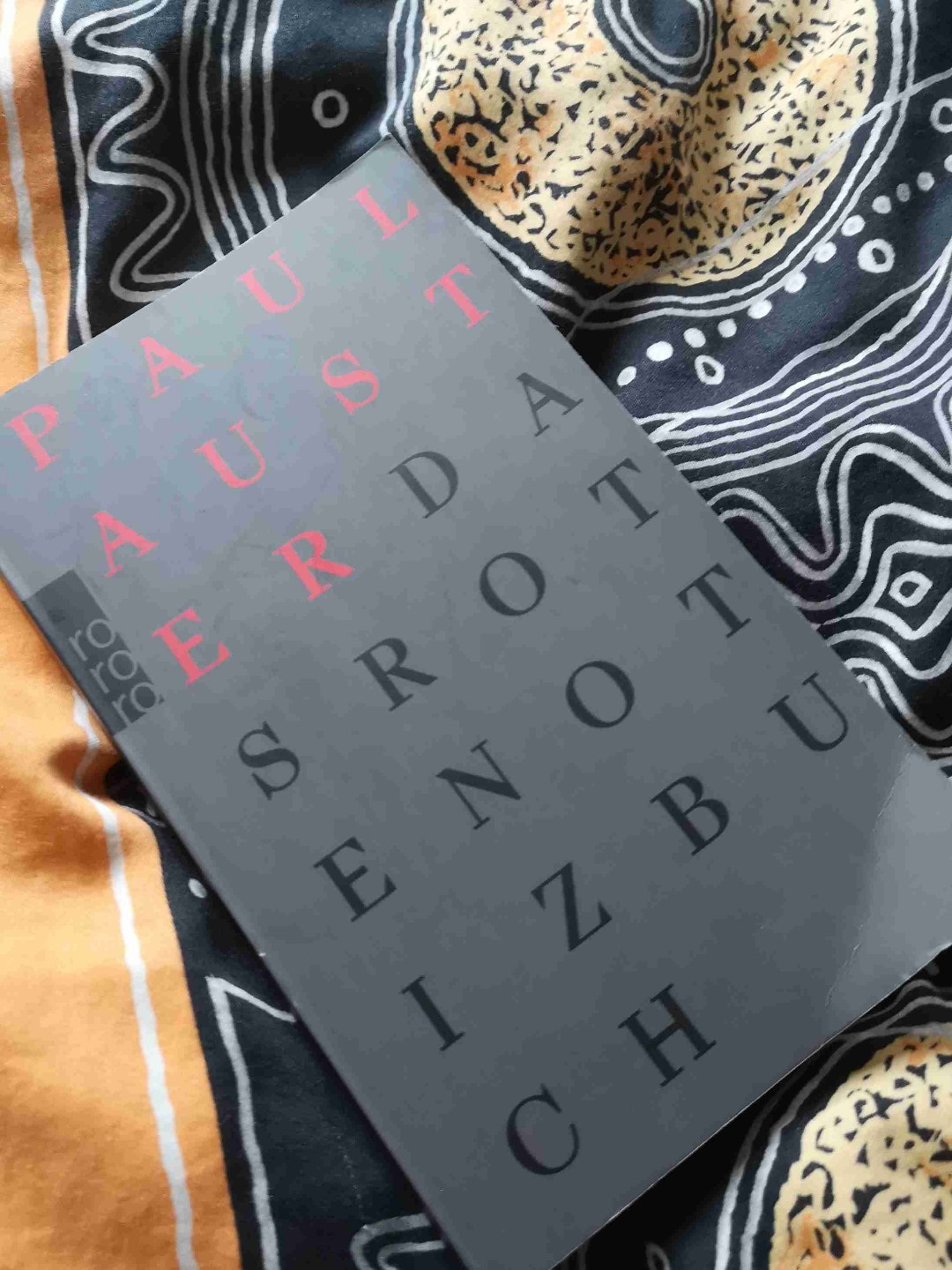 Amüsante und interessante Kurzgeschichtensammlung. Perfekt um jeden Abend eine Geschichte zu lesen.