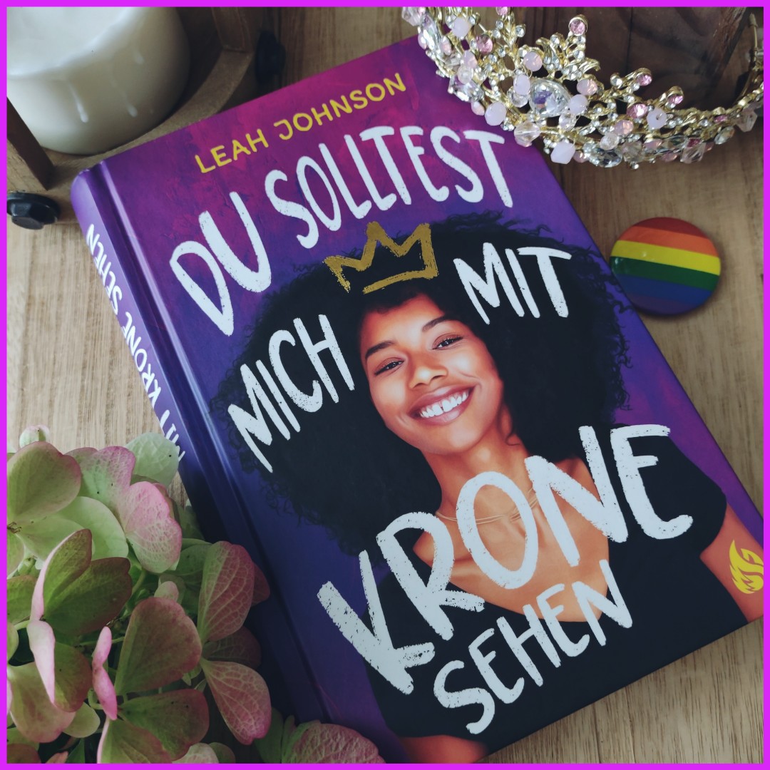 Queere RomCom trifft auf Abschlussball