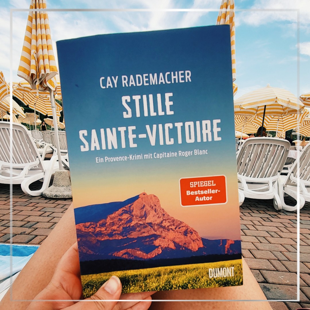 Es war schön wieder zurück in die Provence zu den bekannten Charakteren zu kommen und man steckt auch schon auf den ersten Seiten voll drin im Geschehen.
Diesmal ist die Geschichte wie ein ganz klassischer Krimi aufgebaut, mit fast ausschließlich Ermittlungsarrbeit in Form von Befragungen und Klinkenputzen, was aber wieder dadurch ausgeglichen wird, dass die beteiligten Personen/Verdächtigen alle recht skurill daherkommen.
Man bekommt auch einen kleinen Einblick ins Thema Paläontologie und dessen Vermarktung, was ich sehr interessant fand. Also alles in allem ein etwas anderer,aber dennoch gelungener Band.