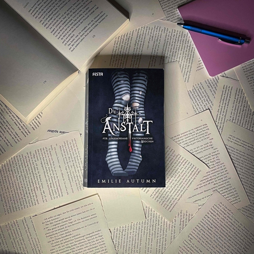 krasses Buch, welche für Leser_in die sensible auf psychische Erkrankungen sind, nicht zu empfehlen ist