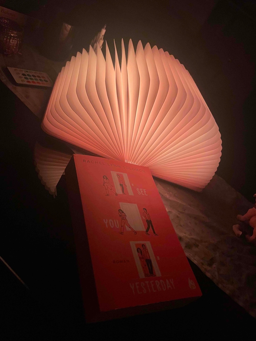 Ein wunderschön ehrliches, lustiges Buch mit schönen Dialogen. 