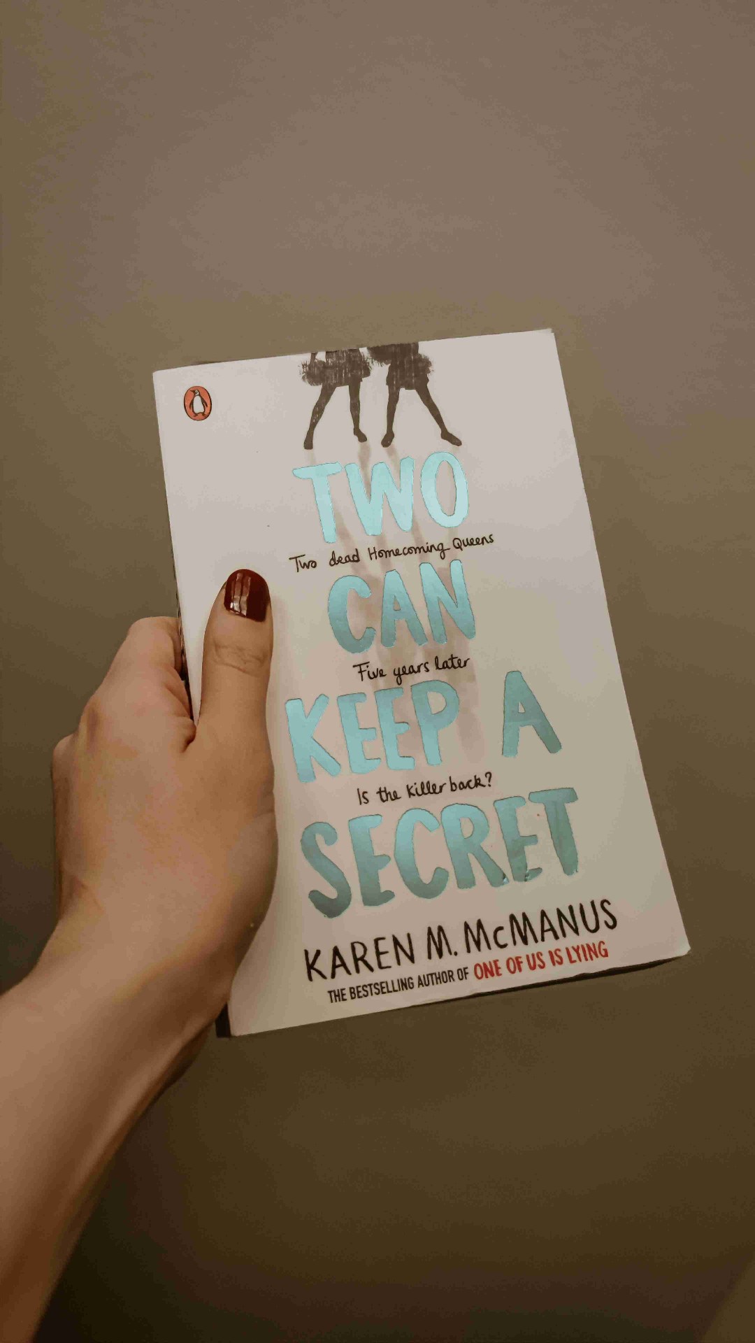 Ich habe versucht, dieses Buch zu mögen. Das habe ich wirklich. Aber ich mag es einfach nicht. 😶🌫️
