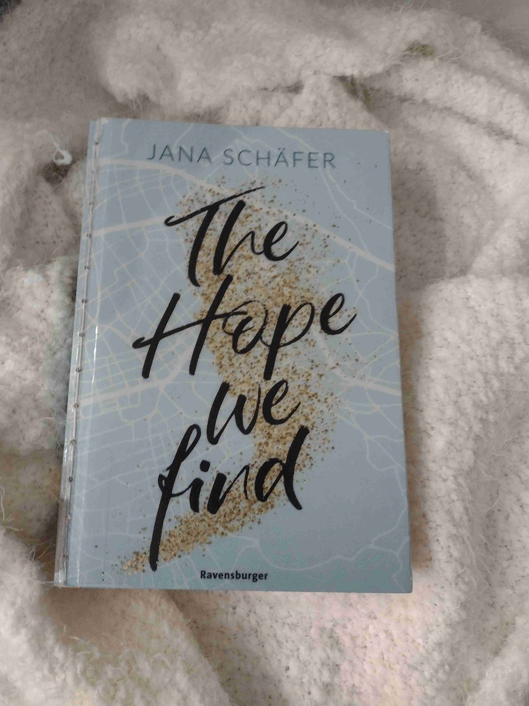 Er werden leider nur 3 Sterne weil mich das Buch mit der Handlung zu sehr an das erste Buch erinnert hat