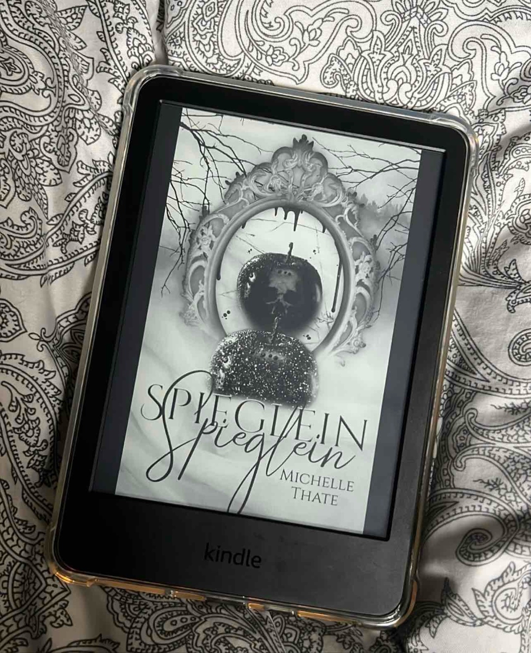 3,5 ⭐️ 
„In diesem Moment war ich ganz. In diesem Moment fühlte es sich an wie nach Hause kommen“ 