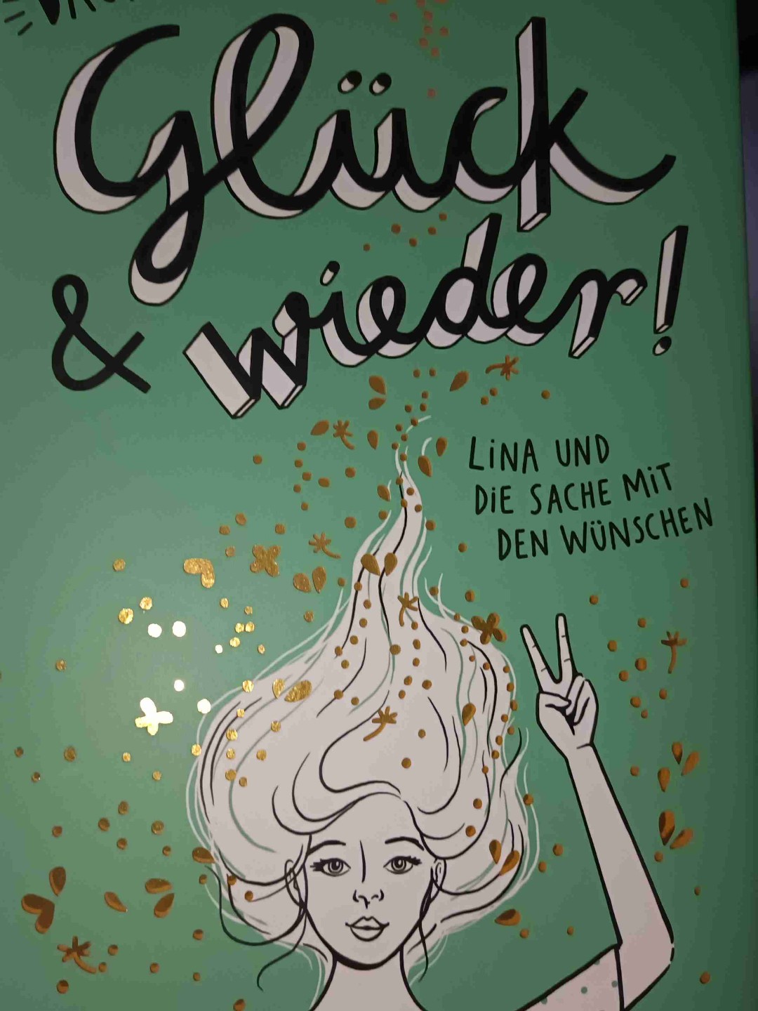 Ich liebe dieses Buch einfach. Es hat mich die Realität für ein paar Stunden vergessen lassen und mehr erwarte ich nicht. Es war eine so schöne Reise mit Lina und ihrer Familie und Freunden.