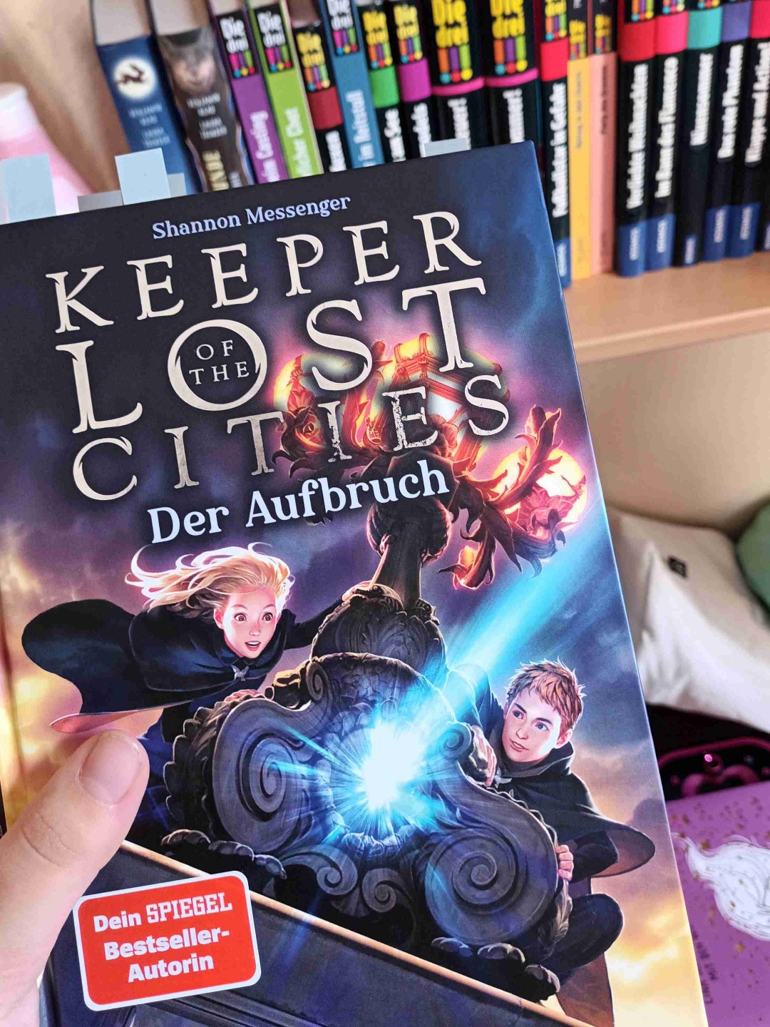 Es war ein sehr spannendes Buch. Ich habe sehr mit gefiebert und ich hoffe das der nächste Teil auch so gut wird.