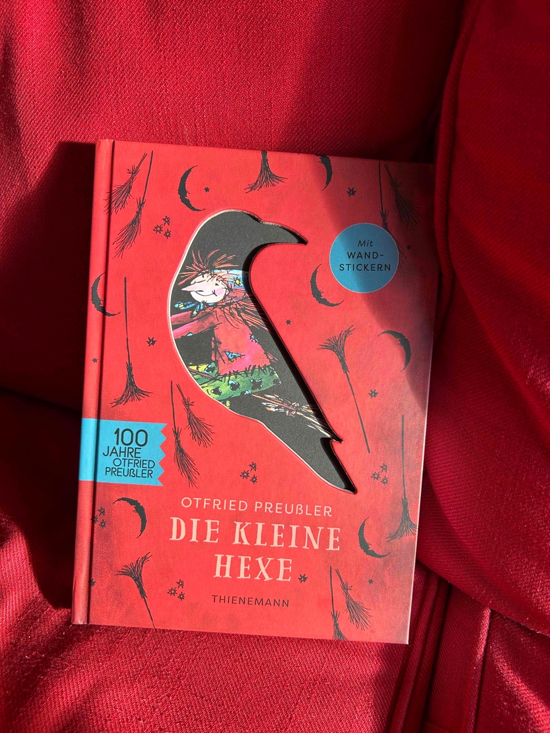Immer wieder schön zu lesen. Und die neue Ausgabe mit den farbigen Bildern ist einfach ein richtiger Augenöffner 🤩