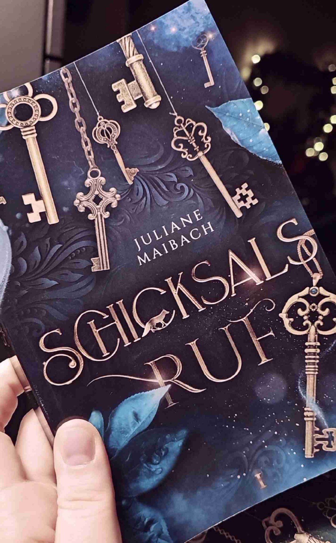 Ein entspannter und magischer  Start in die Serie 😊
Aber das Ende hat einen ziemlichen nachhal hinterlassen und ich bin so froh den zweiten Teil schon da zu haben 