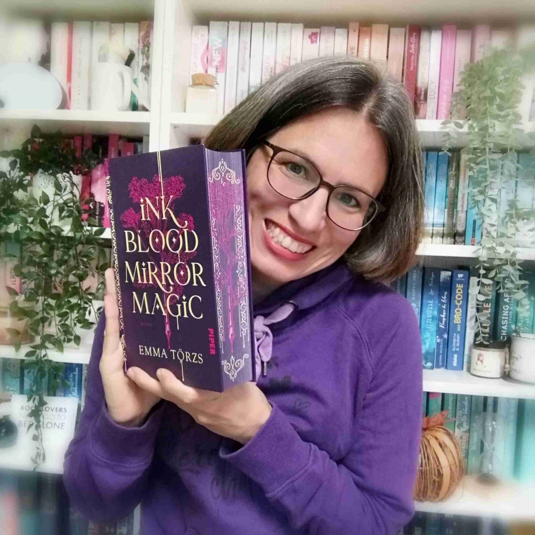 Ein gelungenes und faszinierendes Urban Fantasy Standalone Abenteuer um magische Bücher, Freundschaften und Familie. Leseempfehlung meinerseits.