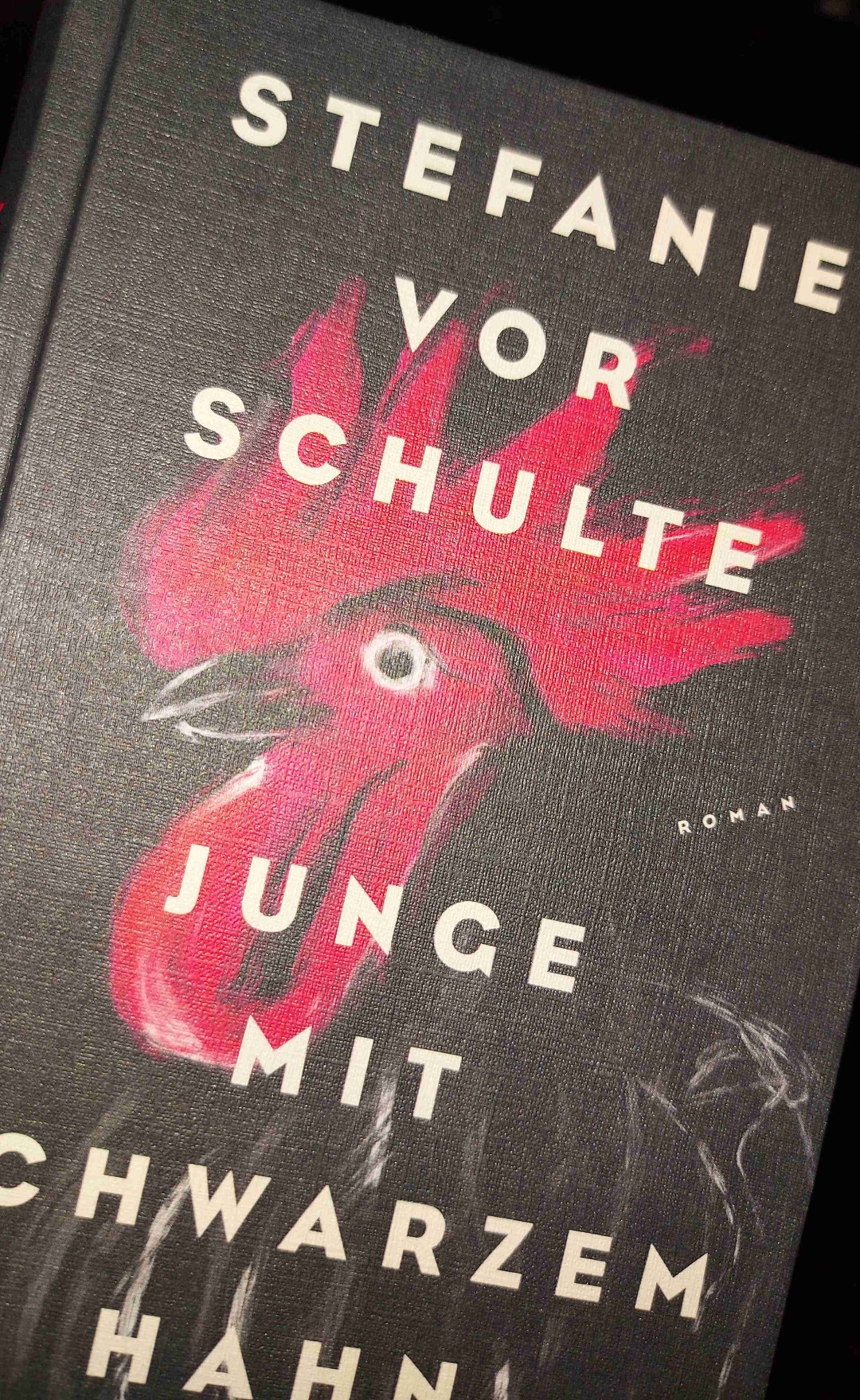 Düster wie ein Märchen.