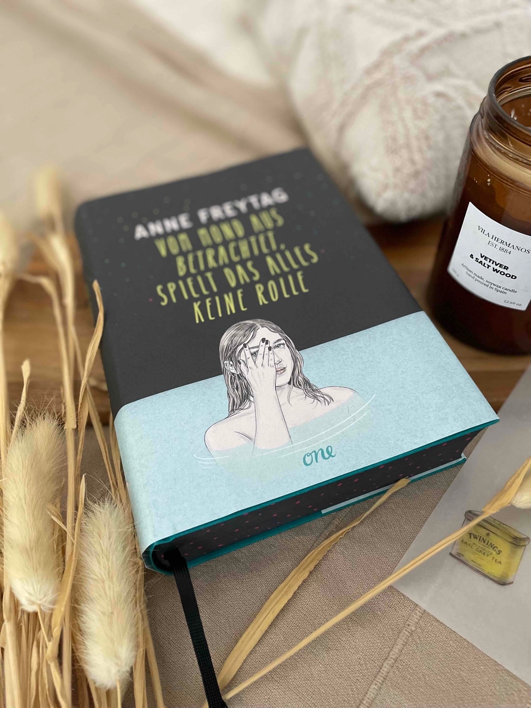 📖 Freytags neuer Roman lässt mich kritischBlick zurück. Schreibstil top, Handlung vorhersehbar und schwach gezeichnete Nebencharaktere. Wahrscheinlich eher ein Buch für Leser:innen, die Young Adult lieben!