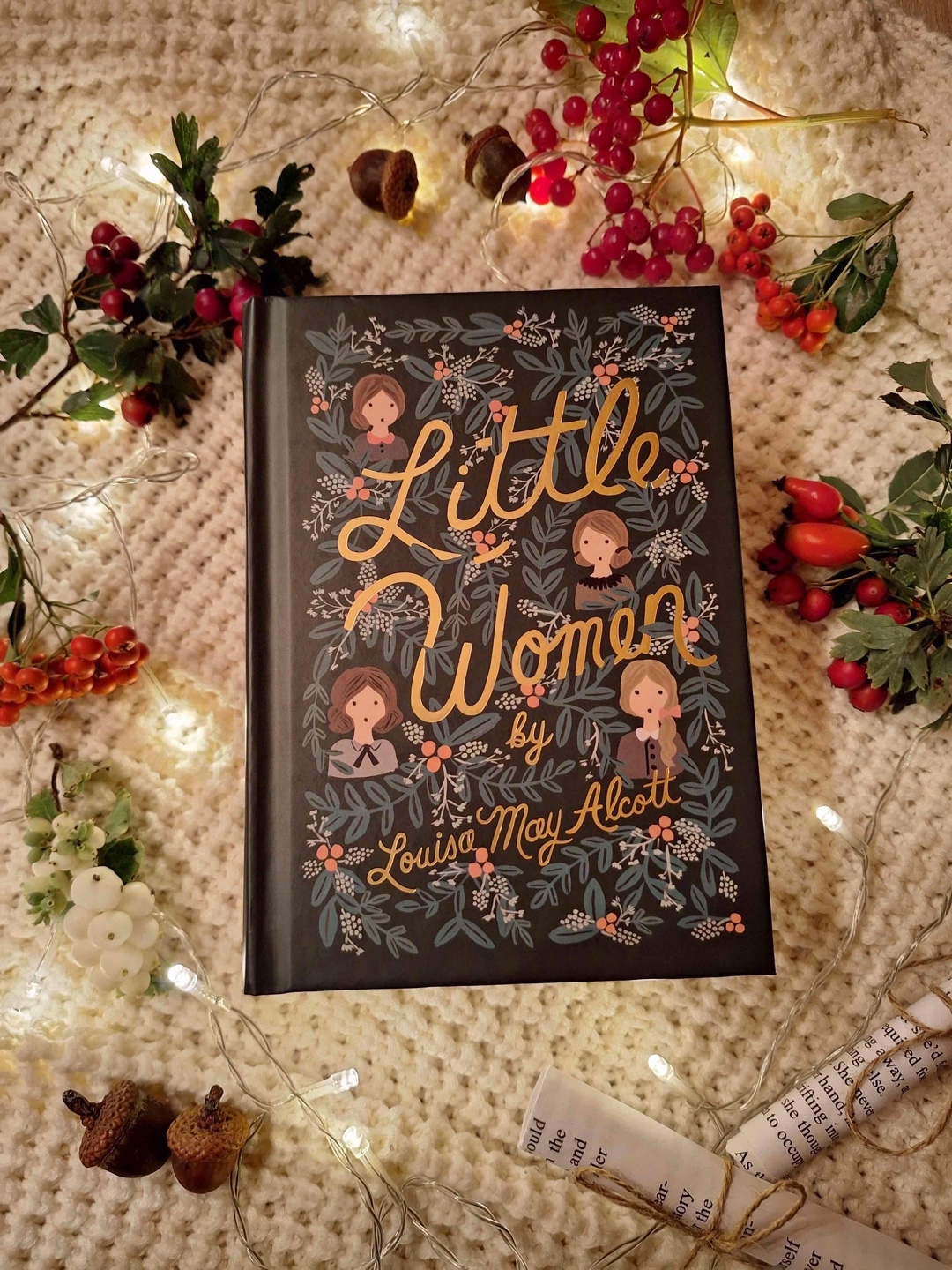 First of all: this book is really really beautiful and I love it. But I am highly disappointed by it. The story spreads really cosy vibes and I like the girls - especially Jo. But it is really boring. I feel like nothing ever really happened and the only interesting thing is what happens between Laurie and Jo.