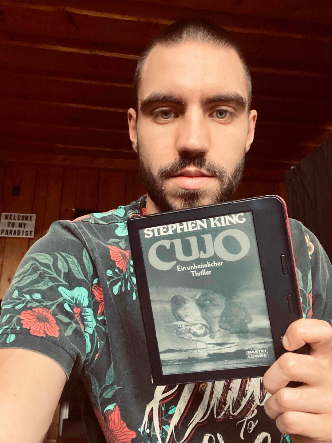 🐾📚 “Cujo” von Stephen King - Ein gruseliger Anfang mit holpriger Handlung