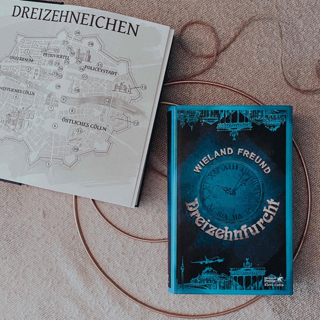 Spannender Ansatz, interessante Erzählperspektiven, zu einfaches Ende.