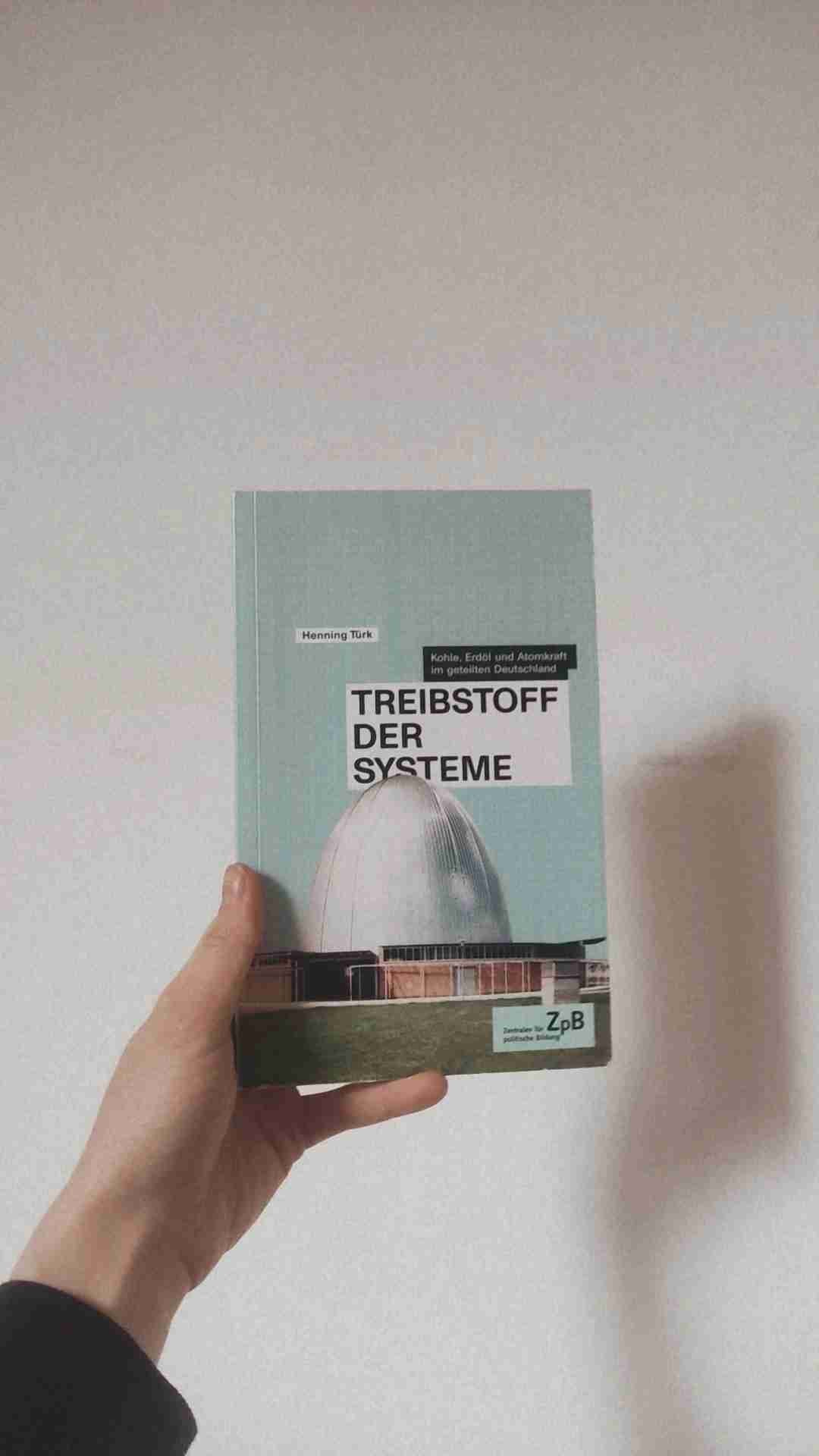 Eine gelungene Zusammenfassung über Kohle, Erdgas und Atomkraft im geteilten Deutschland.