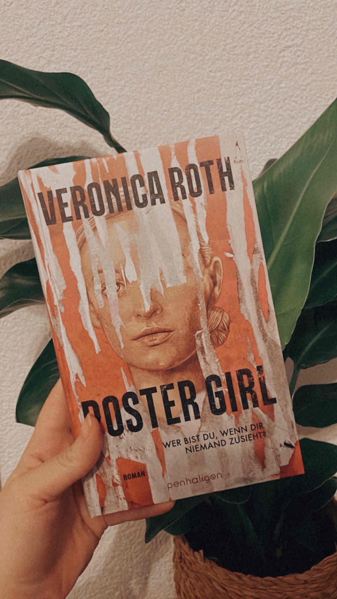 Dystopischer (Sci-Fi) Roman mit spannendem Plot und unvorhersehbarem (grausamen) Ende 