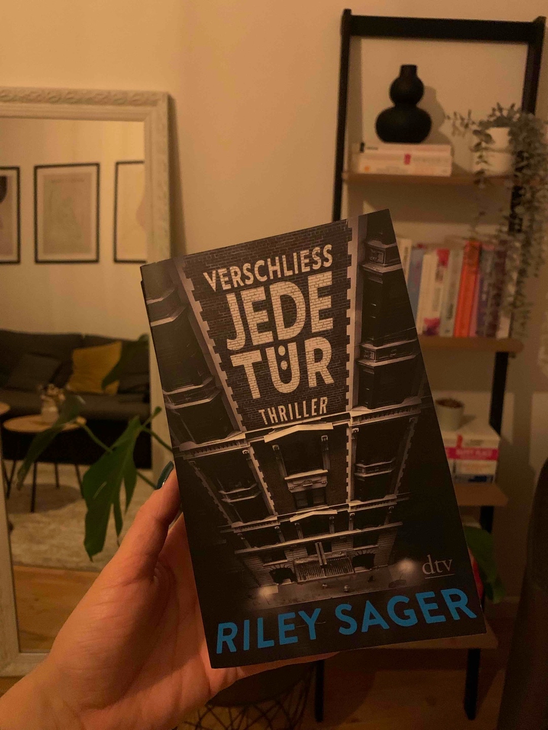 Gute Story mit spannenden Twist, jedoch etwas langatmig und vorhersehbar 🥱