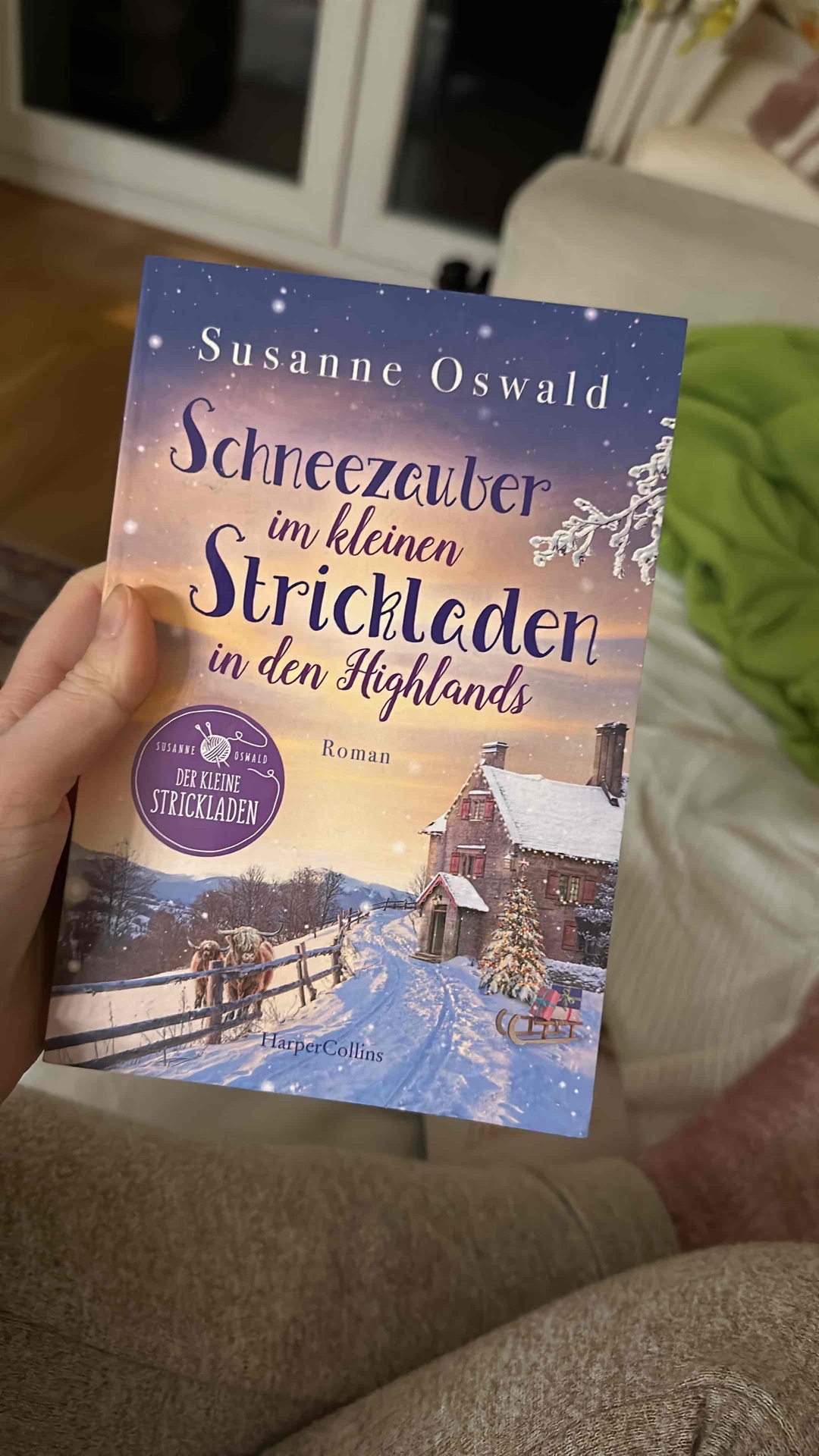 Kurzweilig aber emotional, schöne Stimmung, Freundschaft und Zusammenhalt mit etwas Tiefgang und Hang zum Chaos. Sehr gemütlich 😊