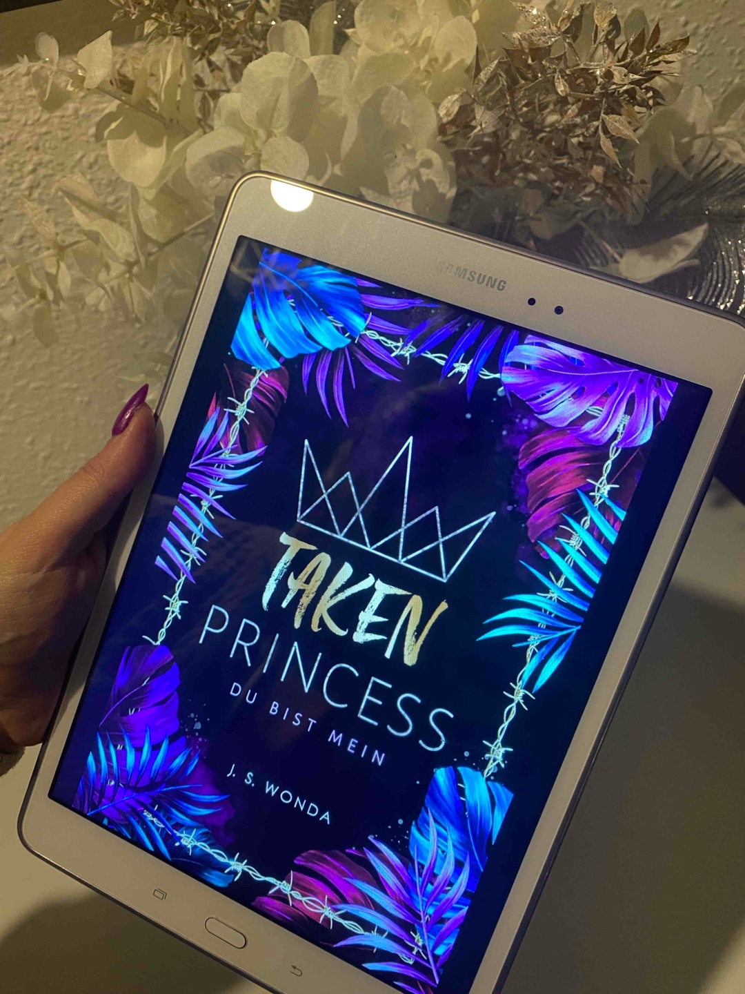 Super Buch. Das Ende hat mich fertig gemacht. Das habe ich so nicht erwartet. Ich bin gespannt auf Band 2 wie es weitergeht mit Nolan und seiner Prinzessin 👑❤️🔥
