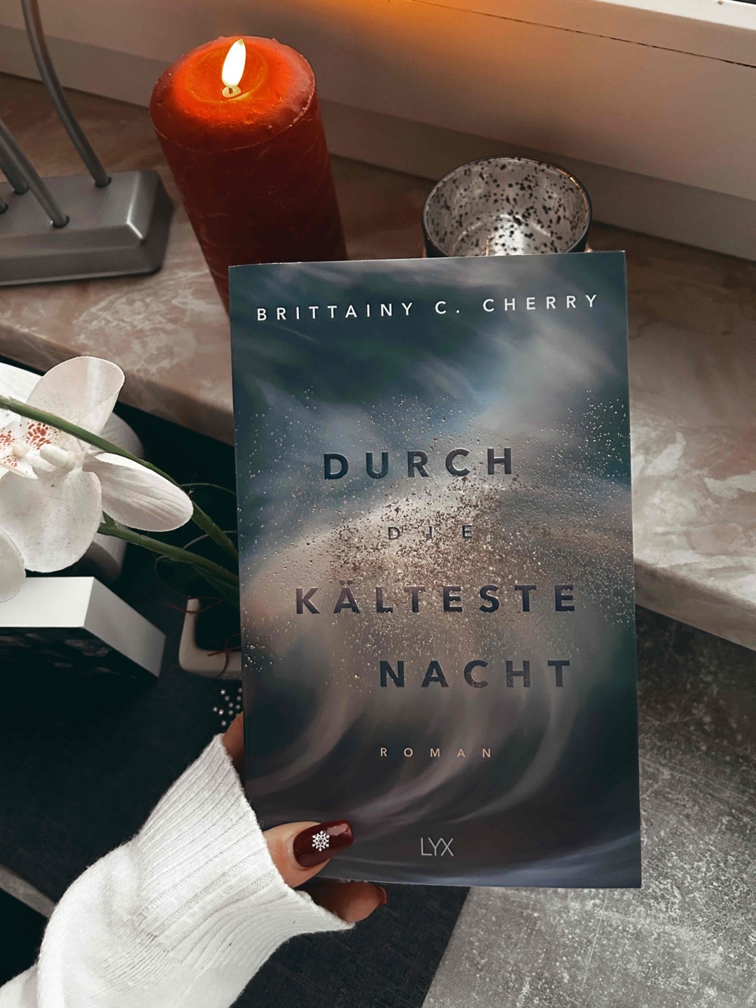 Brittany C. Cherry hat mich auch hier nicht enttäuscht. Ich hatte es in wenigen Stunden durch und wer der wahren Liebe ihren Glauben schenken mag, ist in diesem Buch perfekt aufgehoben. ✨