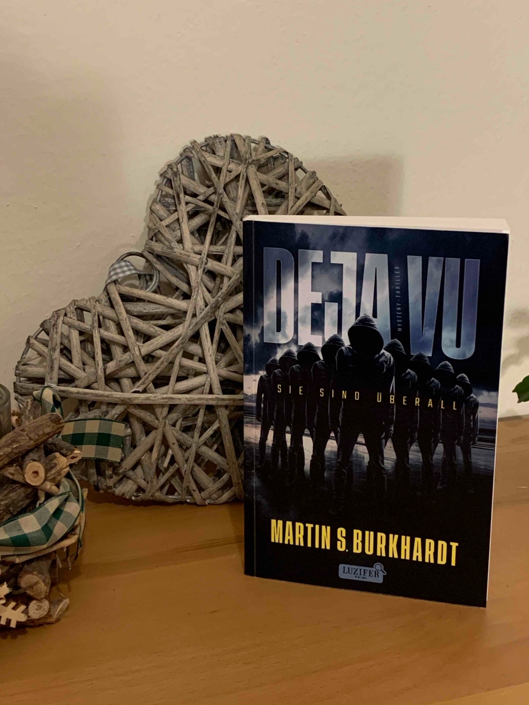 𝑬𝒊𝒏 𝒕𝒐𝒍𝒍𝒆𝒓 𝑴𝒚𝒔𝒕𝒆𝒓𝒚-𝑻𝒉𝒓𝒊𝒍𝒍𝒆𝒓 𝒎𝒊𝒕 ü𝒃𝒆𝒓𝒓𝒂𝒔𝒄𝒉𝒆𝒏𝒅𝒆𝒏 𝑾𝒆𝒏𝒅𝒖𝒏𝒈𝒆𝒏 - 𝒔𝒑𝒂𝒏𝒏𝒆𝒏𝒅 𝒃𝒊𝒔 𝒛𝒖𝒓 𝒍𝒆𝒕𝒛𝒕𝒆𝒏 𝑺𝒆𝒊𝒕𝒆