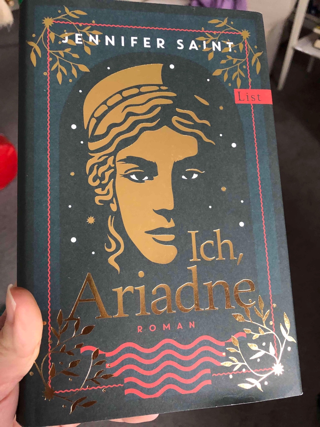 Wieder ein Genuss! Ich bin begeistert, was die Autorin aus den Sagen macht.
