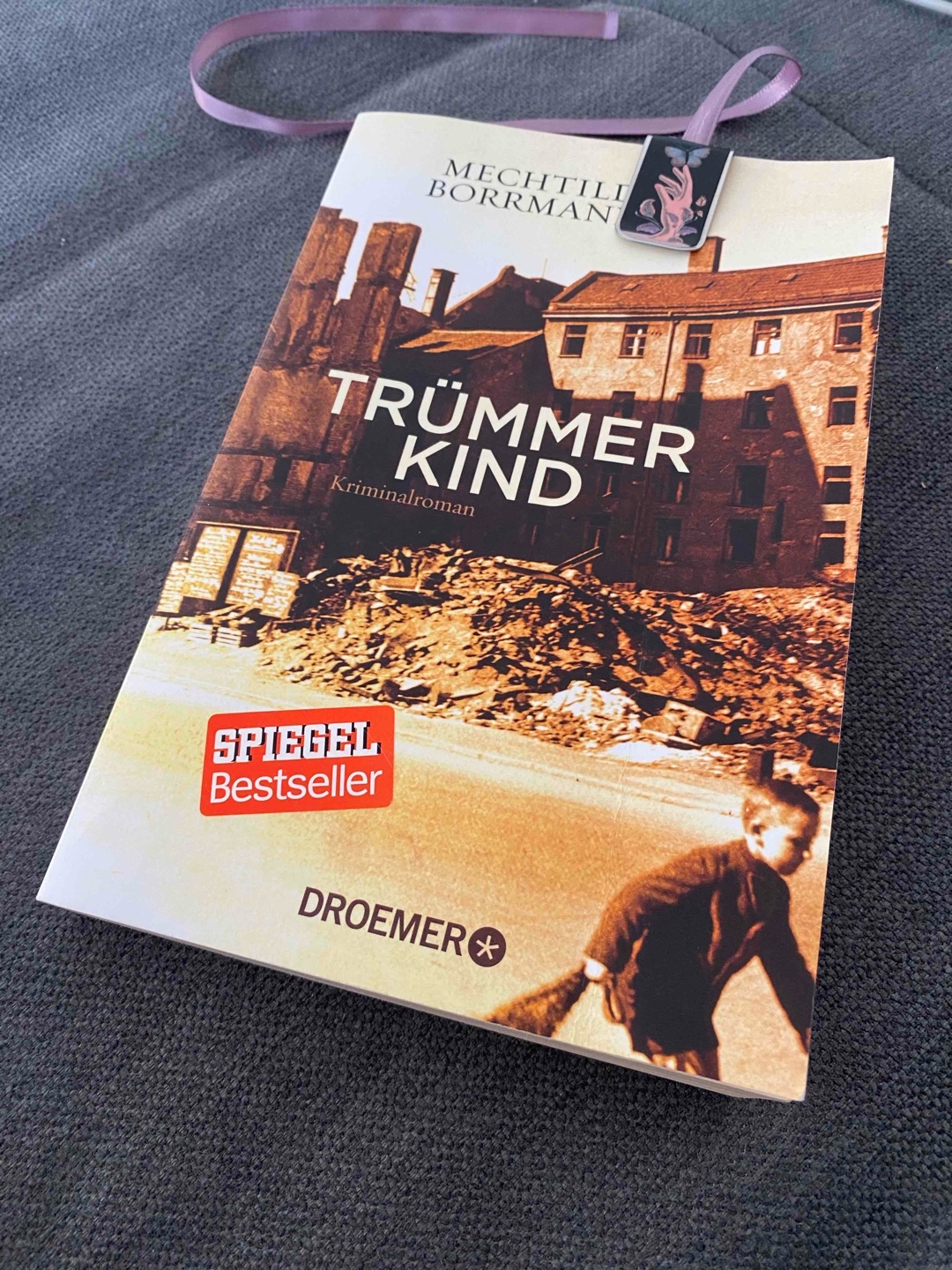 Eine sehr bewegende Familiengeschichte, sehr lesenswert!