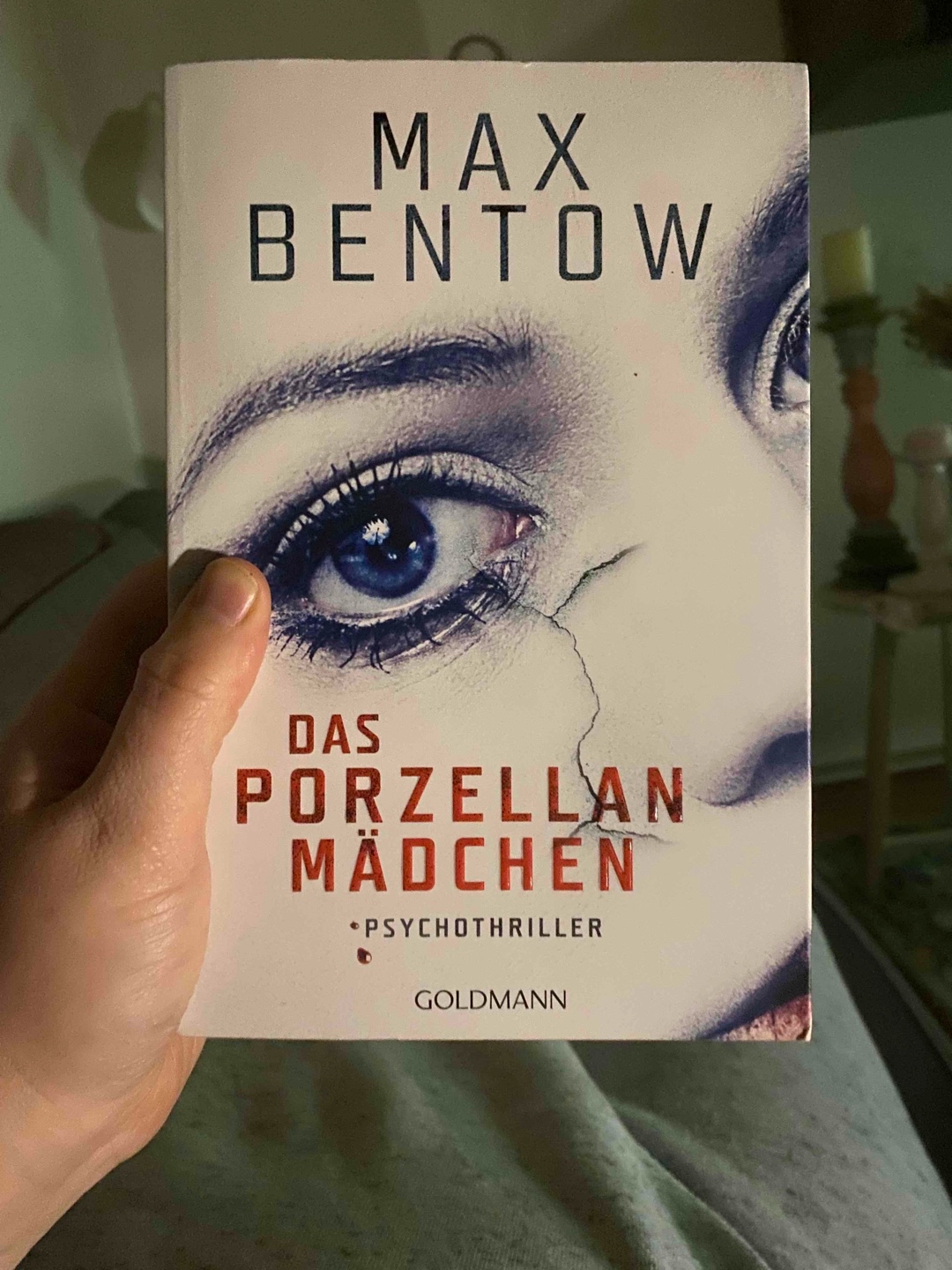 Wer Fitzek mag wird Bentow ebenso mögen. 
Der Psychothriller ist fließend geschrieben und lässt sich rasch durchlesen. Spannung ist von ersten Kapitel an gegeben!

