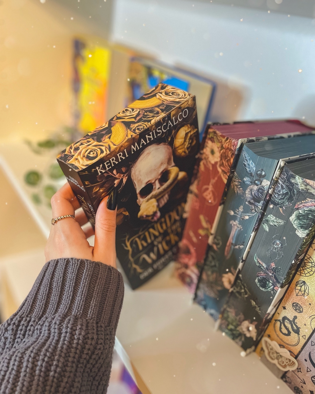 Dämonenfürsten. 😈 Hexen . 🪄 Italien. 🍝🇮🇹 Familiengeheimnisse. 🤫 Enemies to Lovers. ❤️🔥