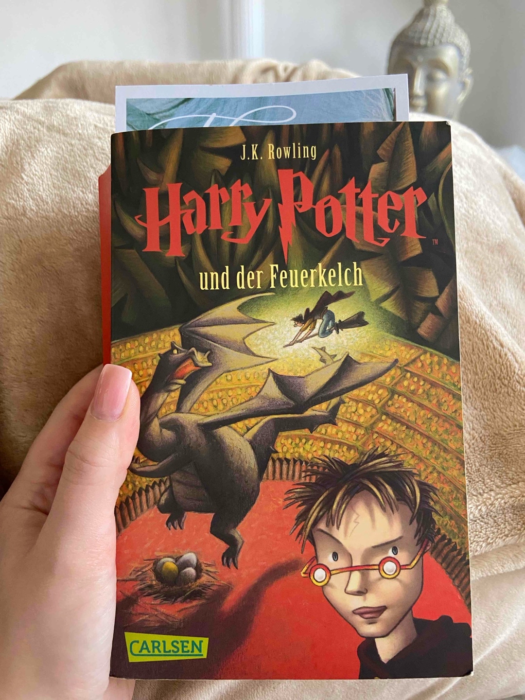 Buch Nummer 4 hat mich vom Sofa gehauen 🪄💚📖