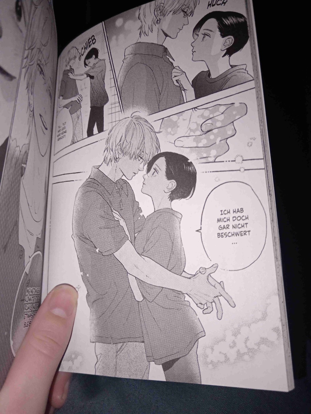 <3