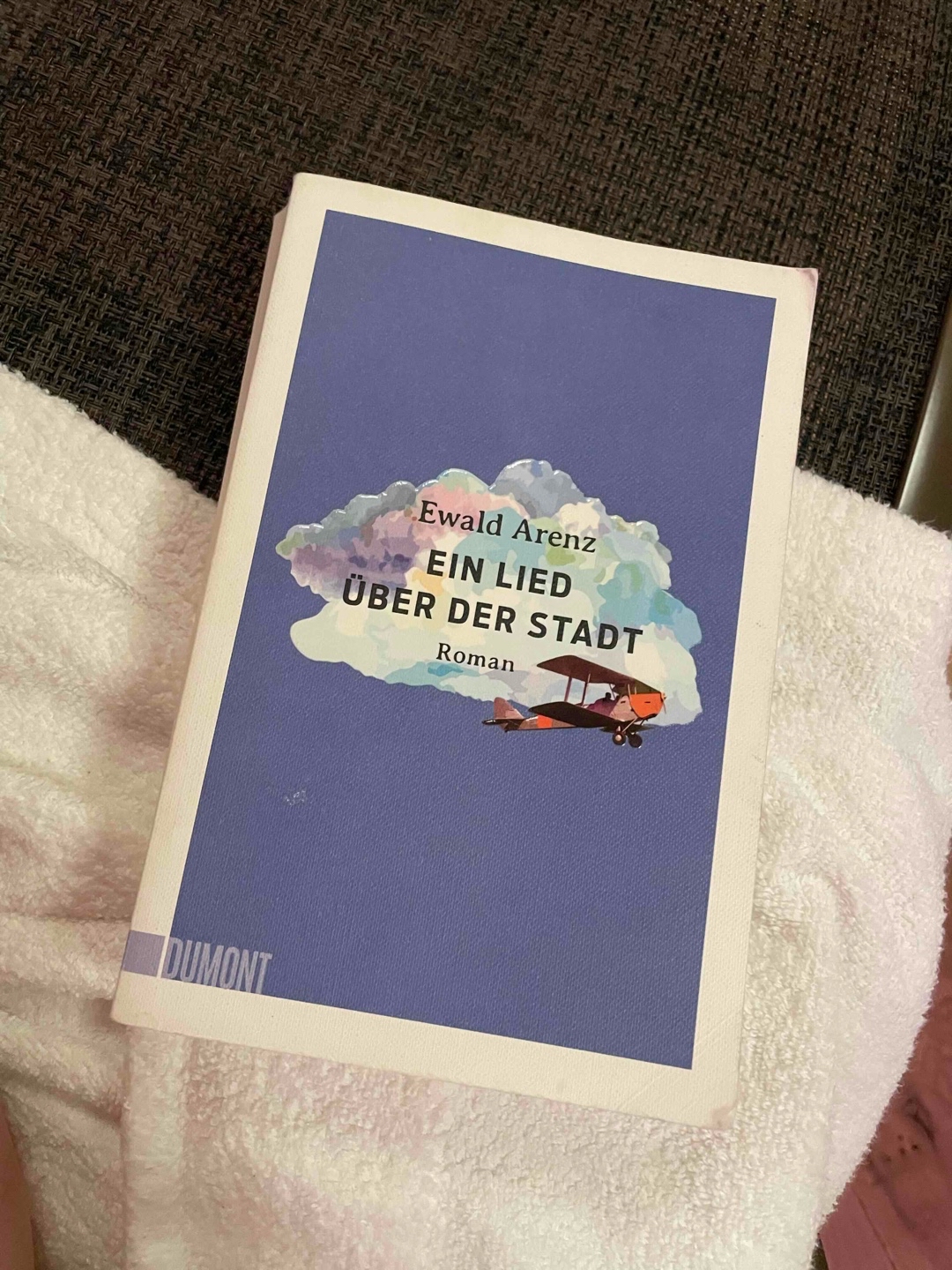 Eine Geschichte zwischen großen Träumen, Freiheit & Unterdrückung und natürlich Liebe. Sehr überraschendes und zugleich bewegendes Ende.