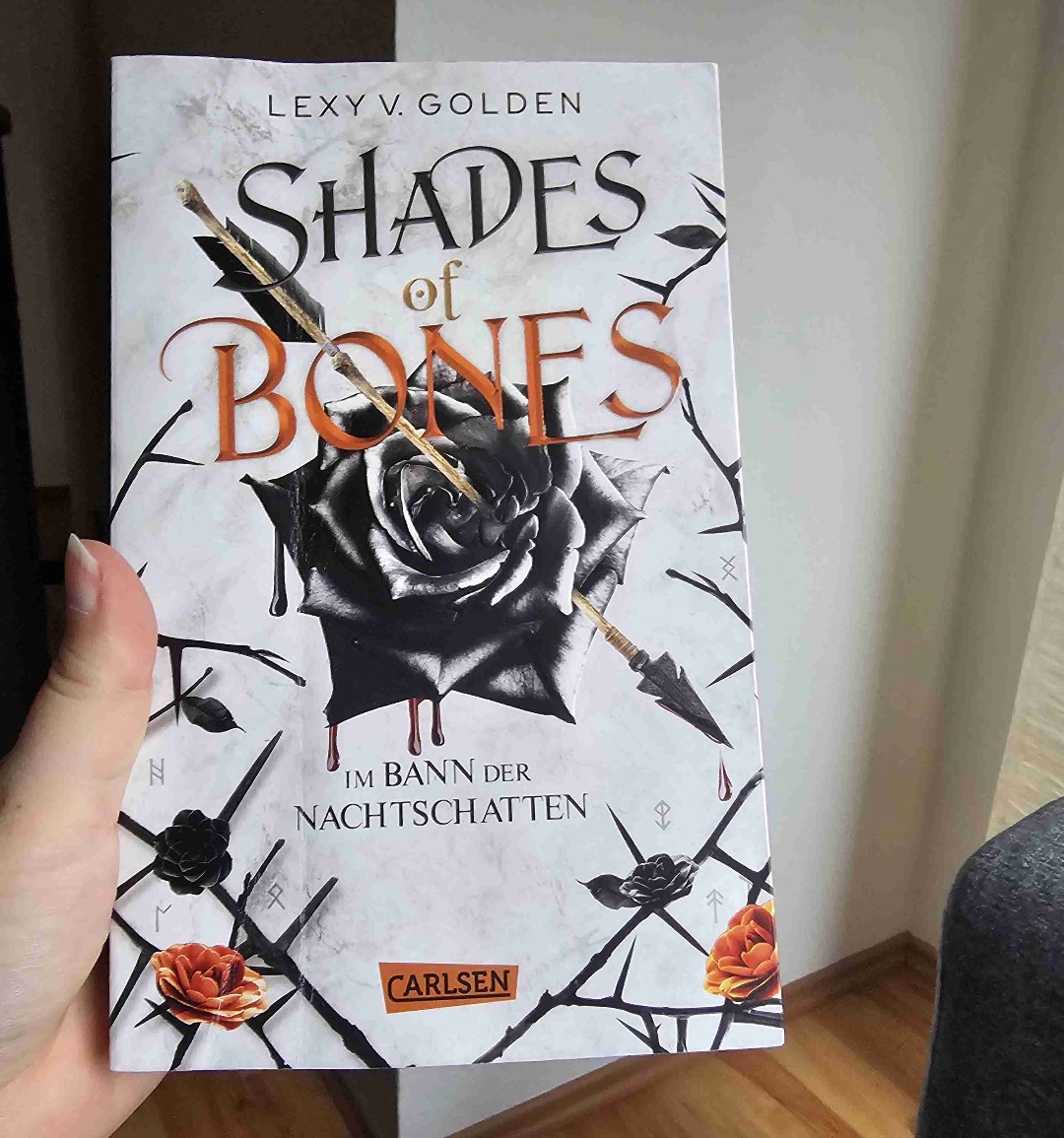 Mir hat das Buch tatsächlich etwas besser gefallen, als der erste Band, da die Charaktere sich schon weiterentwickeln. Leider ist der leidenschaftliche ... immer noch etwas mehr im Vordergrund als die Handlung. Es wird erst gegen Ende spannender.