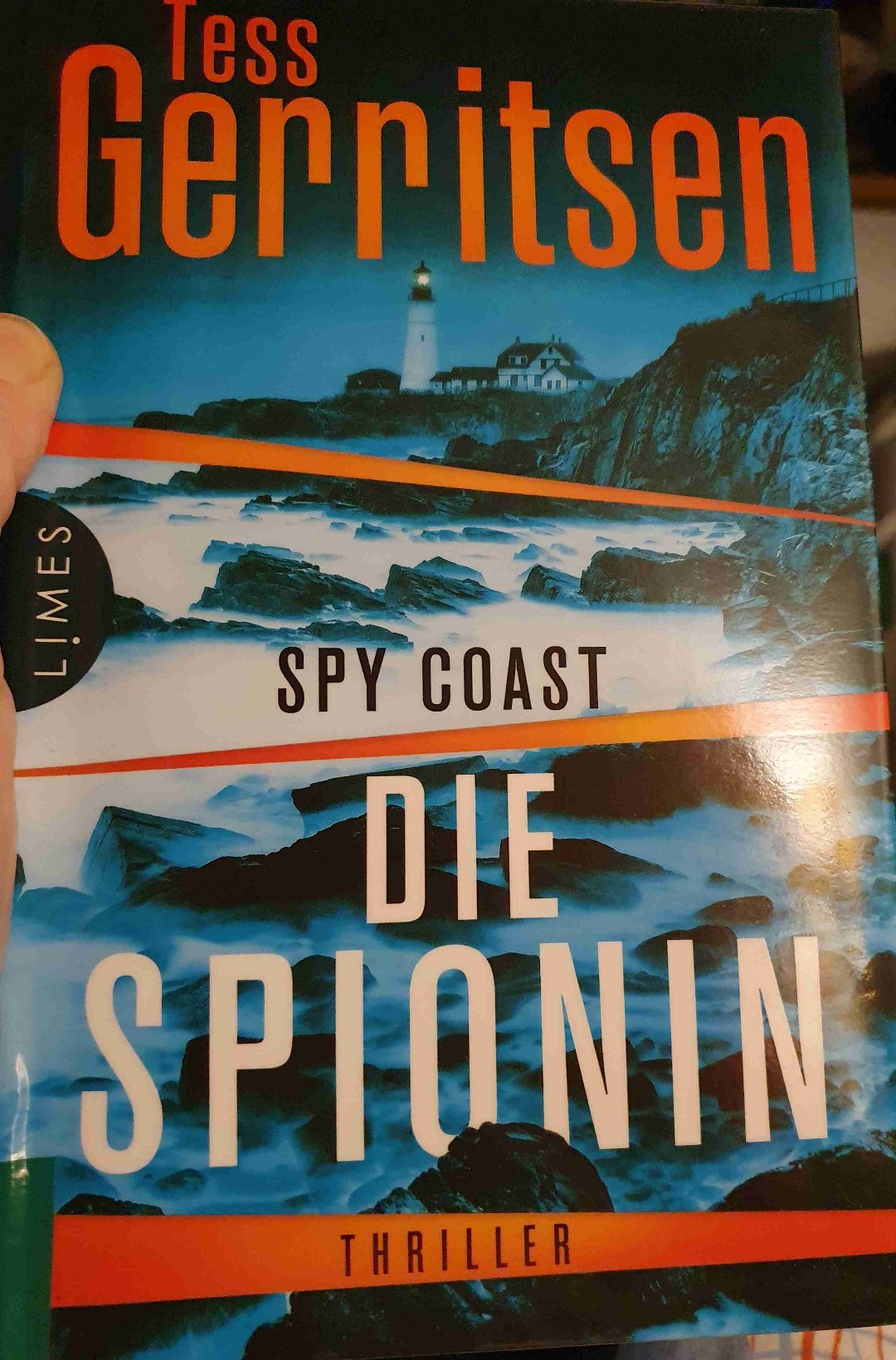 Ich bin begeistert. Lange ist es her, dass ich etwas von Tess Gerritsen gelesen habe. Sie hat mit abgeholt und ich freue mich schon jetzt auf die Fortsetzung. Sehr gute Unterhaltung